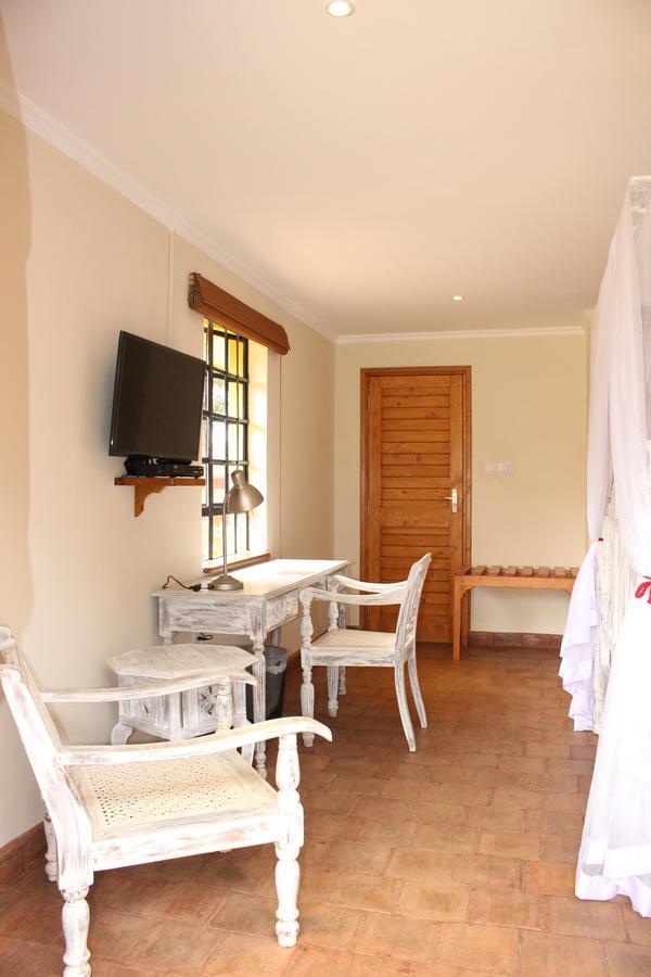 Le Rustique Hotel Nanyuki Bagian luar foto